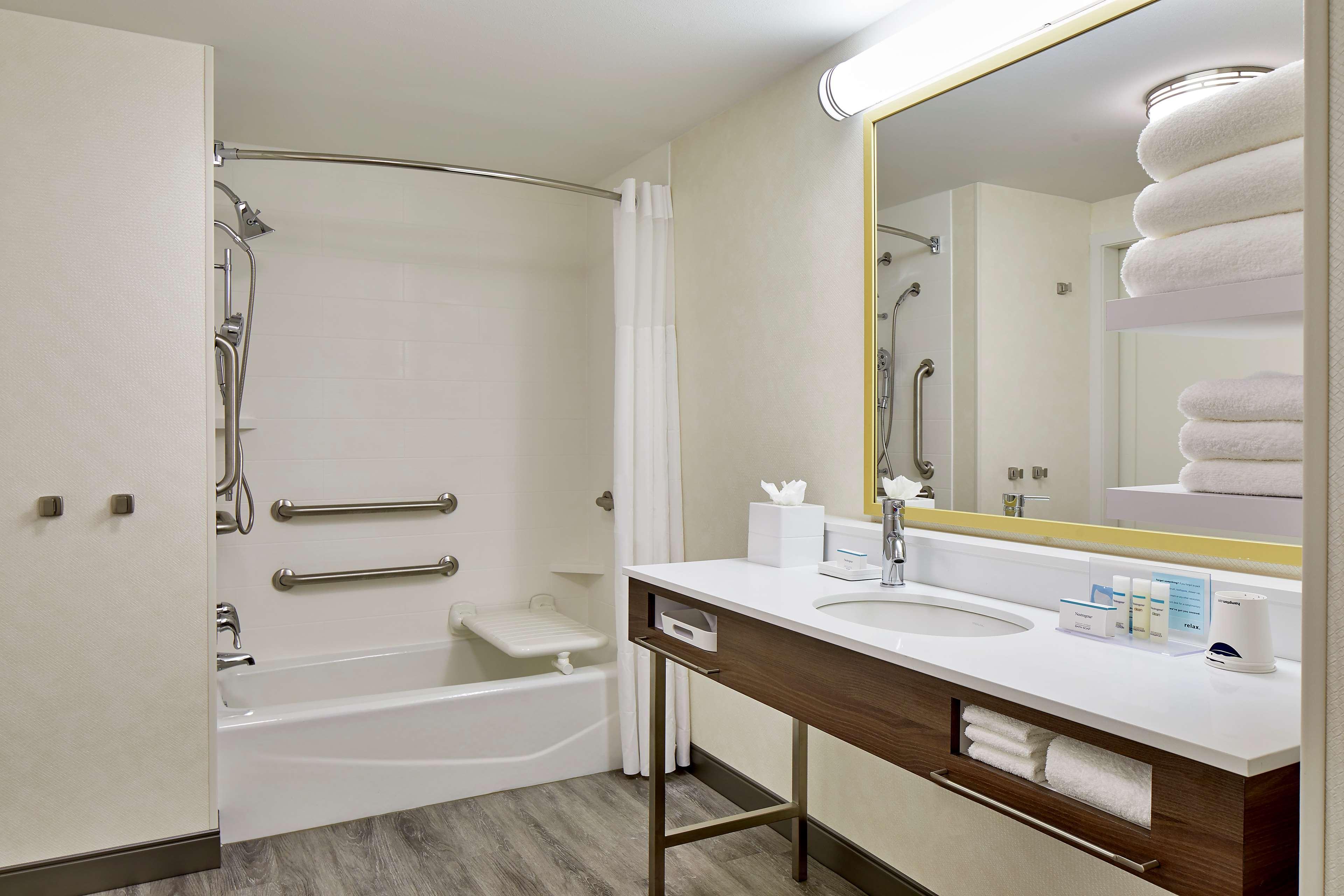 Hampton Inn & Suites Atlanta-Midtown, Ga Exterior photo